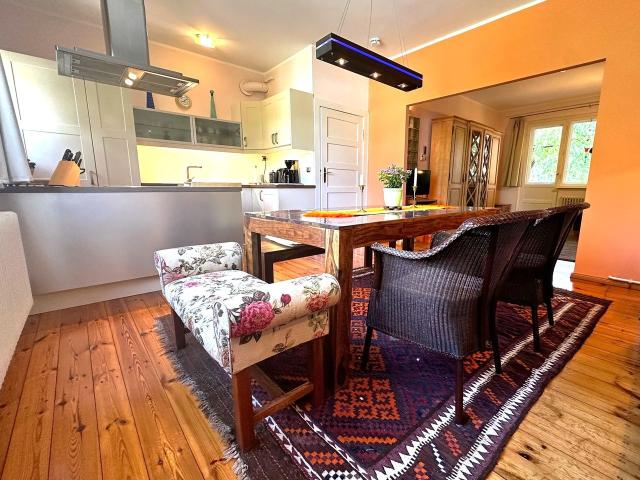 Confortable, modern & spacious suite in green Berlin close to city incl. cleaning, Berlin Amsterdam Apartments for Rent