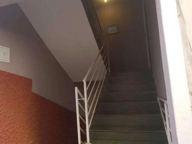 Confortável Apartamento de Três Quartos com Suíte e Garagem para Um Carro
