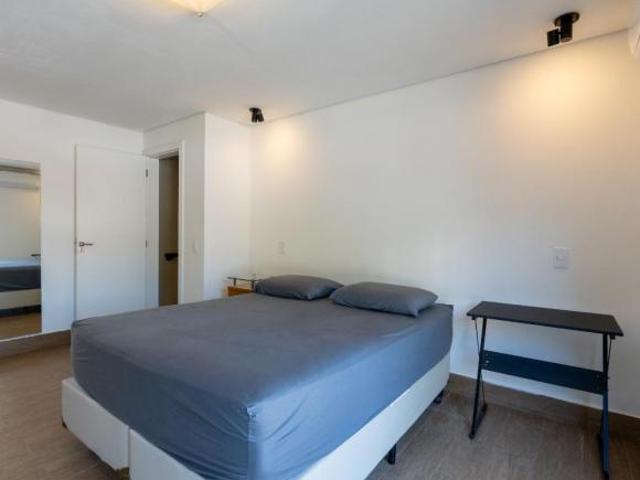 Confortável casa de vila para venda em Brooklin com 3 quartos, sendo 3 suítes, 188m²