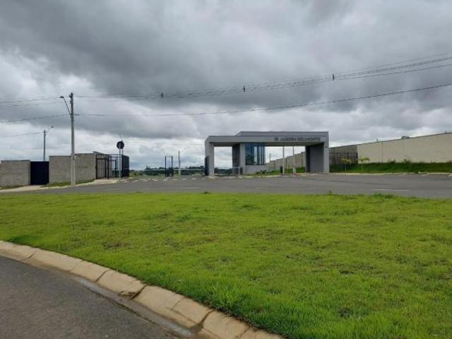 Agradável lote em condomínio para venda em Jardim Belmonte, 340m²