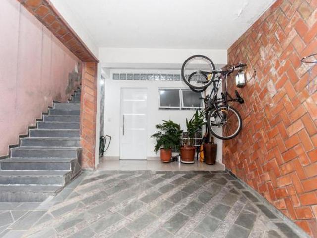 Agradável sobrado para venda em São Domingos com 3 quartos, sendo 1 suíte, 164m² brunopaes#Q4C2D