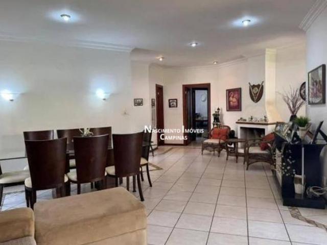 Conforto e Amplitude: Casa com 4 Dormitórios, 2 Suítes, 328 m² por R$ 2.890.000
