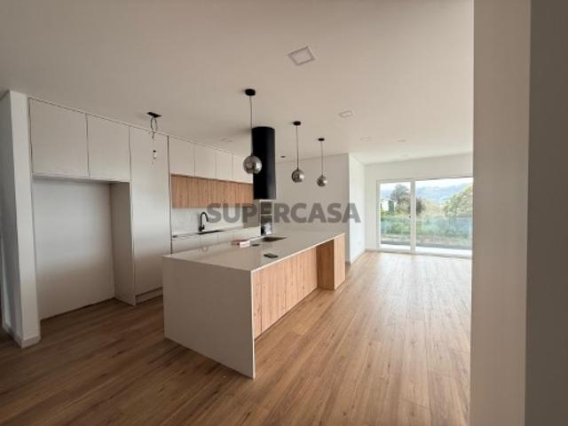 Conforto e Elegância: Apartamento T3 com Design Contemporâneo
