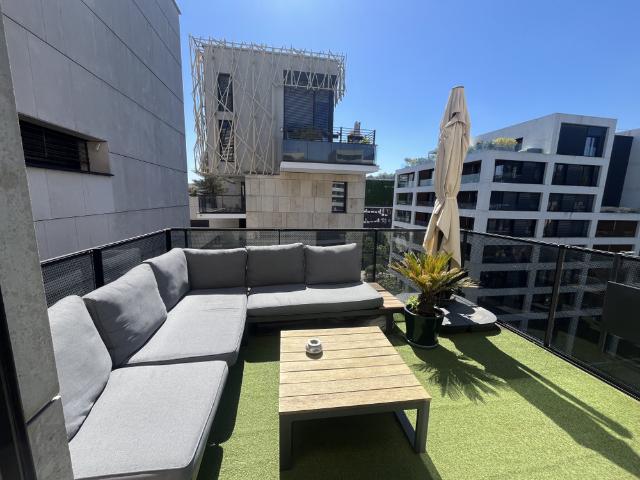 Confluence Premium – Perrache à pied, T2 Terrace