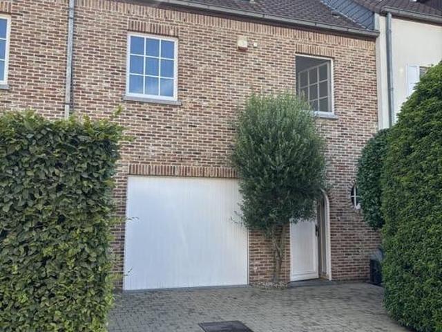 Confy family house energy efficient, garage & garden 210 m2