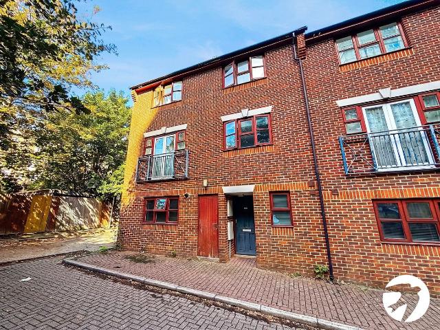 Congleton Grove, London SE18, 3 bed end terrace house to rent, £2,200 pcm | PrimeLocation