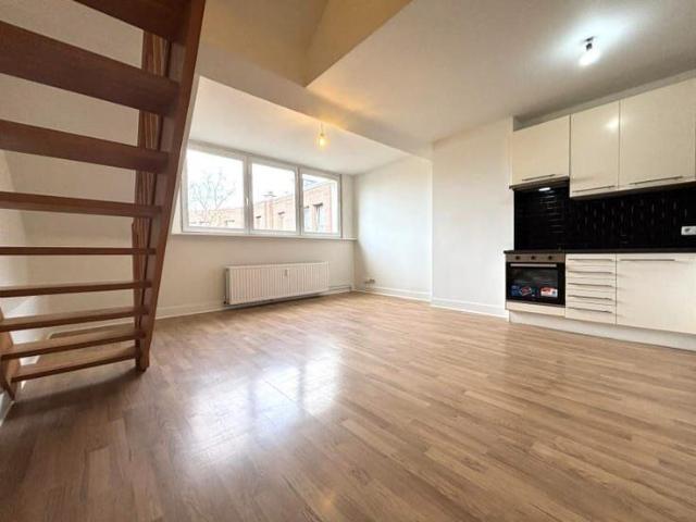 Congrès 22 Duplex 2ch +/ 70m² ent rénové au 3ème et der
