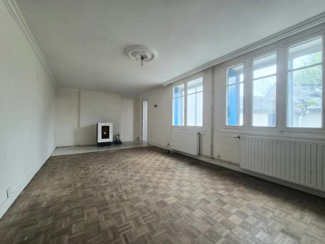 CONGRIER centre bourg maison de 129 m2 quatre chambres double
