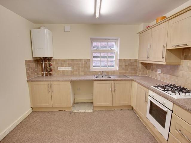 Conigre, Trowbridge BA14, 2 bed flat to rent, £895 pcm | PrimeLocation