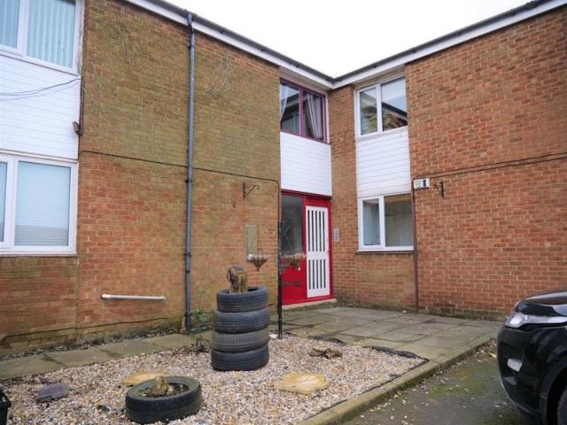 Conifer Close, Ormesby, Middlesbrough 1 bed flat to rent £550 pcm £127 pw