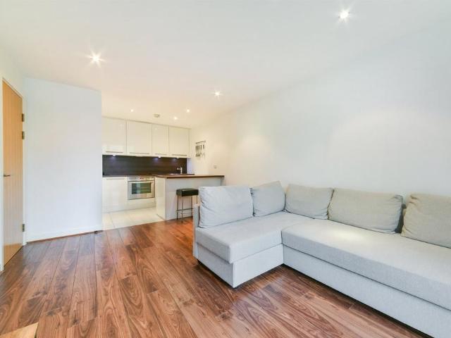 Conington Road, London, SE13 1 bed apartment to rent £1,850 pcm £427 pw