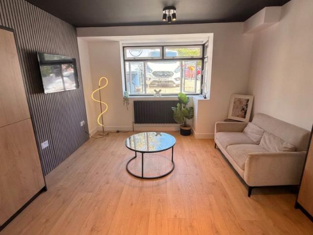 Coningsby Road, High Wycombe HP13, 2 bed shared accommodation to rent, £790 pcm | PrimeLocation