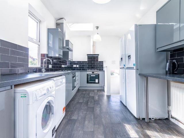 Coniston Avenue, Jesmond NE2, 6 bed maisonette to rent, £4,042 pcm | PrimeLocation
