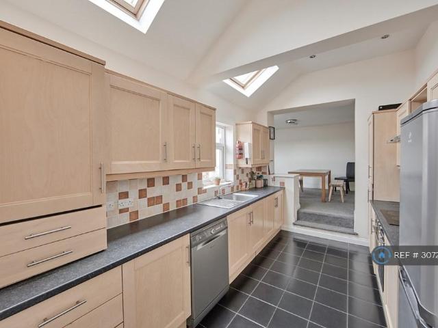 Coniston Avenue, West Jesmond. 6 bed maisonette to rent £4,290 pcm £990 pw