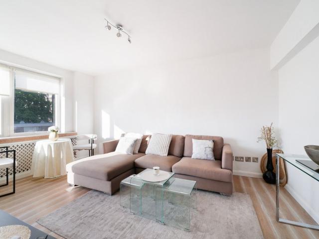 Coniston Court, Kendal Street, Hyde Park W2, 1 bed flat to rent, £3,003 pcm | PrimeLocation