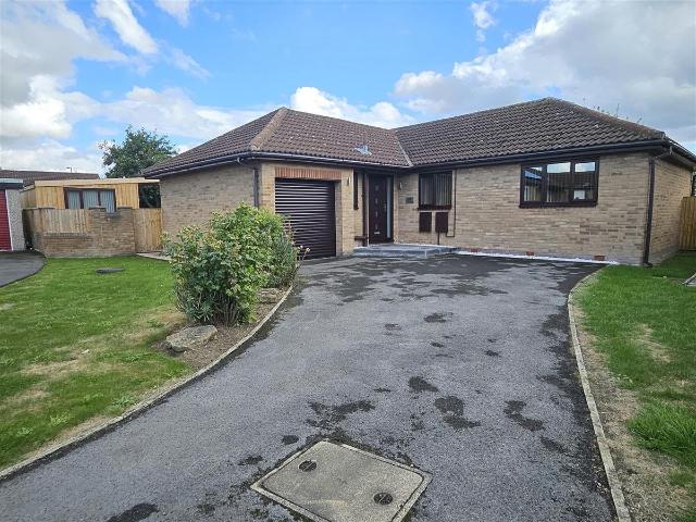 Coniston Road, Askern, Doncaster DN6, 3 bed detached bungalow to rent, £1,300 pcm | PrimeLocation