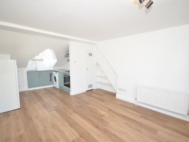 Coniston Road, Muswell Hill, London N10, 1 bed flat to rent, £2,100 pcm | PrimeLocation