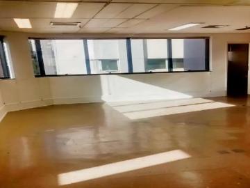 Rua Sampaio Viana, São Paulo, Praça Oswaldo Cruz