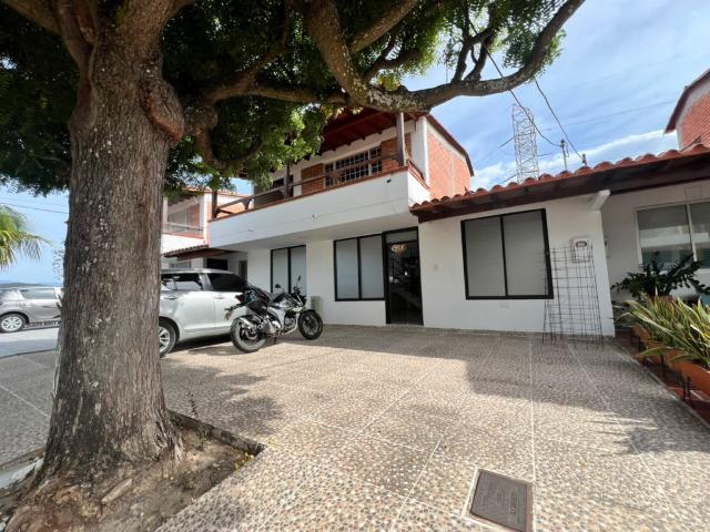 CONJUNTO CERRADO ALTOS DEL LIMONAR \ CASA