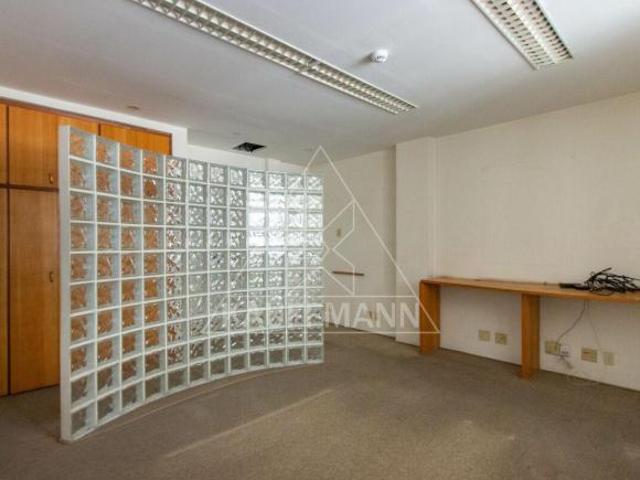 Conjunto comercial/ residencial com 175 m², 3 dormitórios, 3 salas, 3 banheiros, 2 vagas de garagem