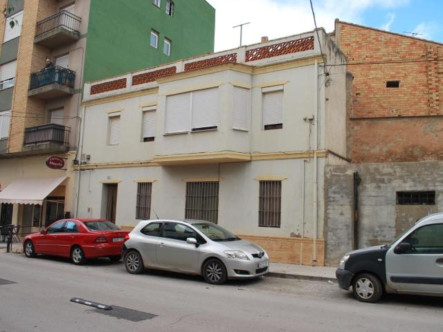 Conjunto de 4 propiedades en venta en exclusiva en el corazón de Jérica