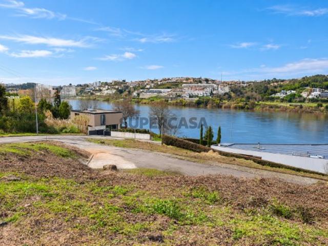 Conjunto de 8 Lotes para Construção de Moradias c/ Vista p/ o Douro, para Venda em Vila Nova Gaia