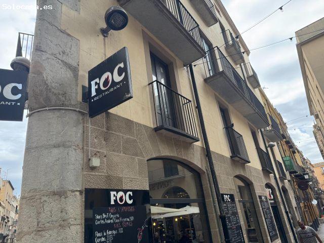 Conjunto de 14 viviendas a reformar en edificio histórico del Barri Vell de Figueres — junto al Muse