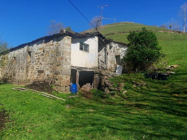 CONJUNTO DE 2 CABAÑAS EN PISUEÑA PARA REFORMAR