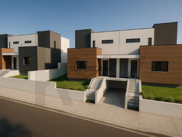 Conjunto de 2 Lotes Contíguos com PIP Aprovado Projeto para 4 Habitações em Aradas, Aveiro