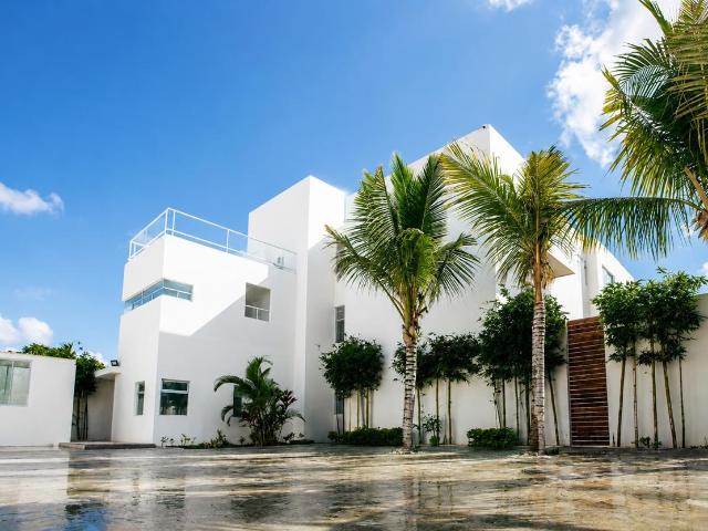 Conjunto de 3 edificios, 30 habitaciones