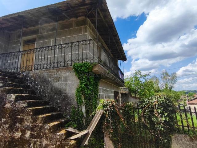 CONJUNTO DE DOS CASA CON FINCA EN BAÑOS DE MOLGAS