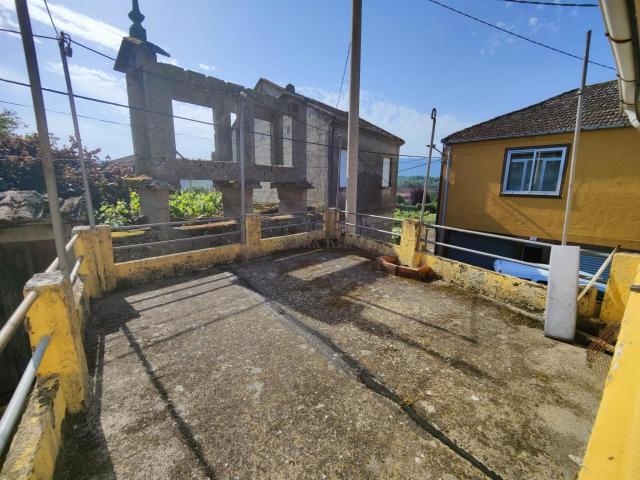 CONJUNTO DE DOS CASAS Y GALPONES EN VENTA EN PEREIRAS