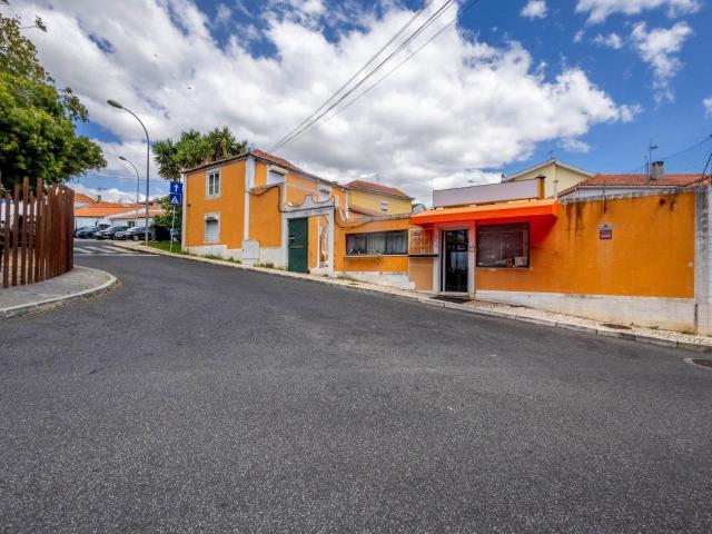Conjunto de Moradias T2 e T1 192m² Porto Salvo e Barcarena