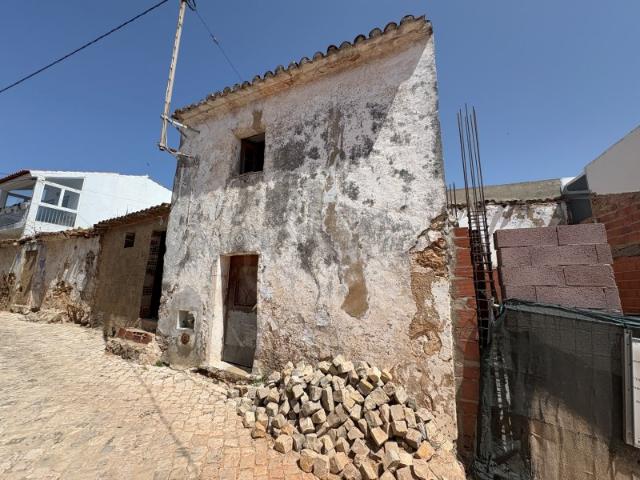 Conjunto de Propriedades na Aldeia Típica de Benafim, Loulé, Algarve