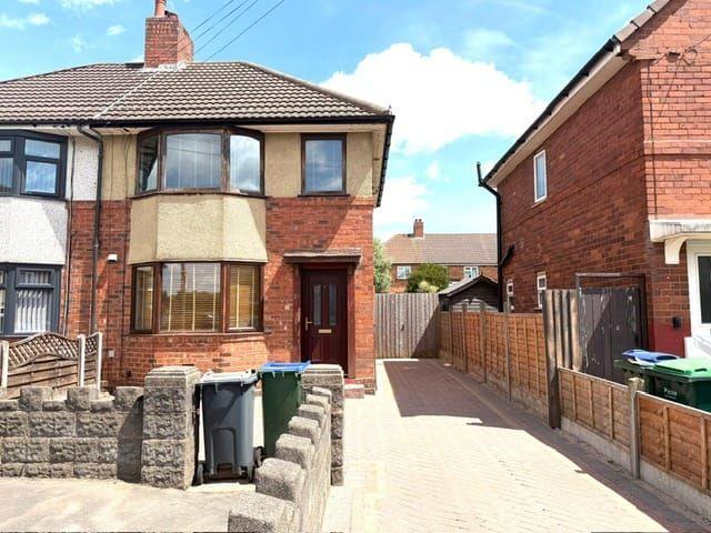 Connaught Avenue, Wednesbury WS10, 2 bed semi detached house to rent, £1,000 pcm | PrimeLocation