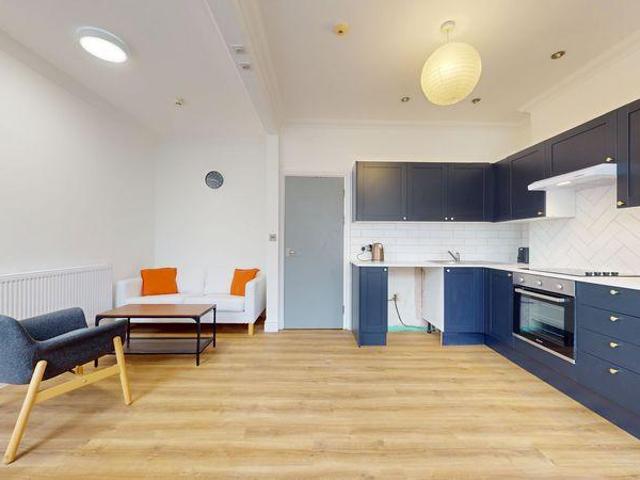 Connaught Road, Cardiff CF24 1 bed apartment to rent £895 pcm £207 pw