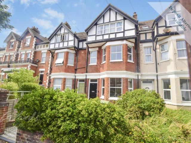 Connaught Road Folkestone CT20 2 bed apartment to rent £1,150 pcm £265 pw