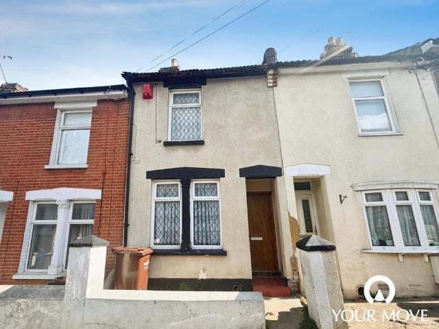 Connaught Road, Kent ME4 2 bed terraced house to rent £1,150 pcm £265 pw