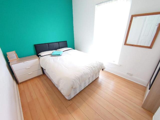 Connaught Road, Kensington Fields 4 bed terraced house to rent £1,907 pcm £440 pw