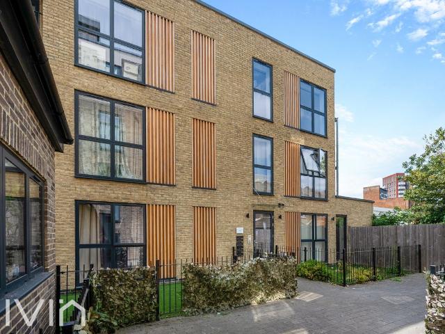 Connect House, 72 78 Frith Road, Croydon CR0, 2 bed flat to rent, £1,500 pcm | PrimeLocation