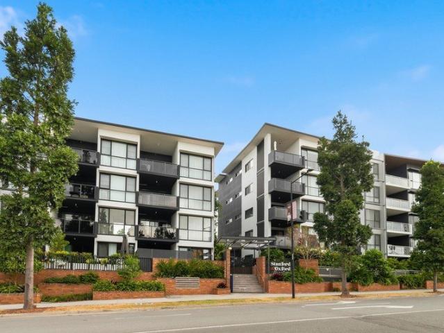 Connected Dutton Park Lifestyle with Two Secure Car Spaces