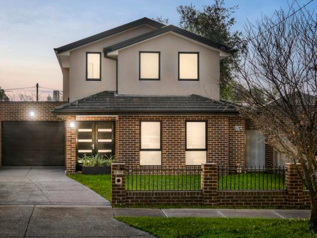 Connected Living in a Quiet Fawkner Setting