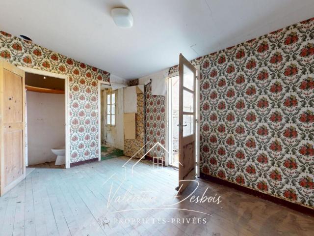 CONQUES SUR ORBIEL MAISON A RENOVER GARAGE