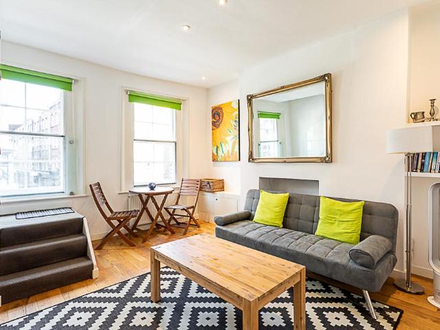 Conran and Partners, Great Sutton Street, London, EC1V 0NB, United Kingdom | 2 bed apartment for rent #112808219 | Rentberry