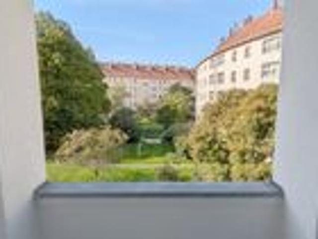 Conradhof: 3 Zi. Wohnung mit Balkon und Wanne