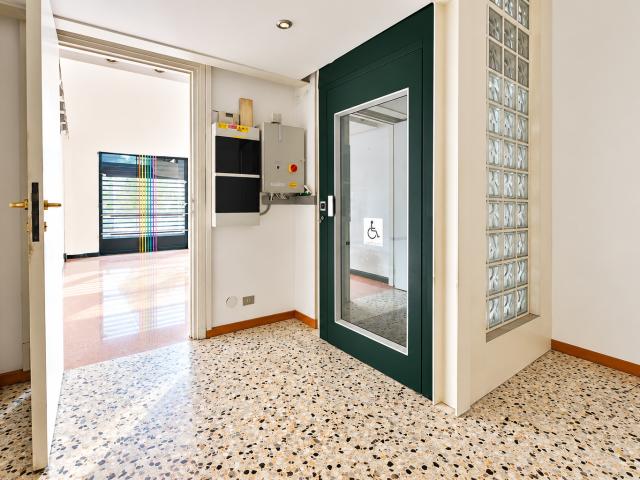 Conservatorio | Shop con tre punti luce