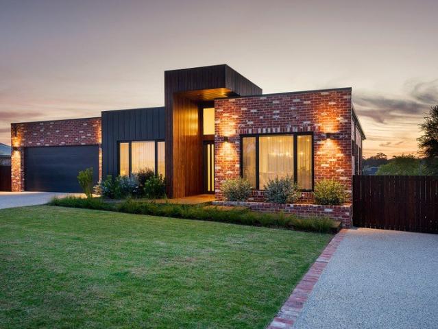 Considered Living, Effortless Entertaining, Views over Castlemaine and Beyond