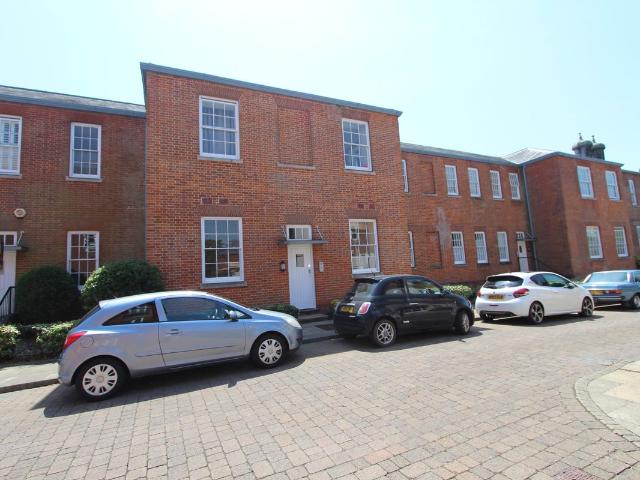 Consort Mews, Knowle, Fareham PO17, 2 bed flat to rent, £1,100 pcm | PrimeLocation
