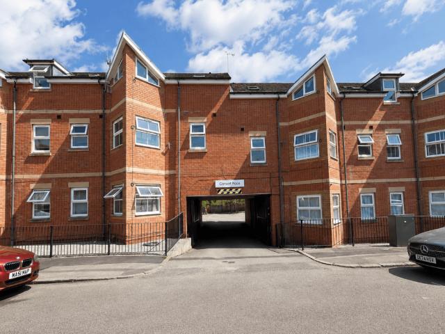 Consort Place, Shakleton Road. 2 bed flat to rent £925 pcm £213 pw