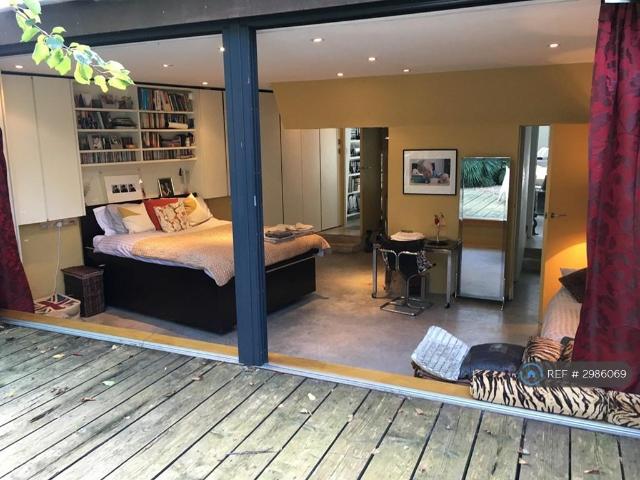 Consort Road, London, SE15 3 bed detached house to rent £4,500 pcm £1,038 pw